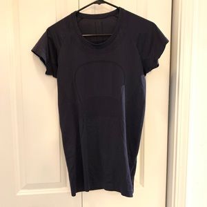 lululemon Swiftly Short Sleeve- Navy Size 8